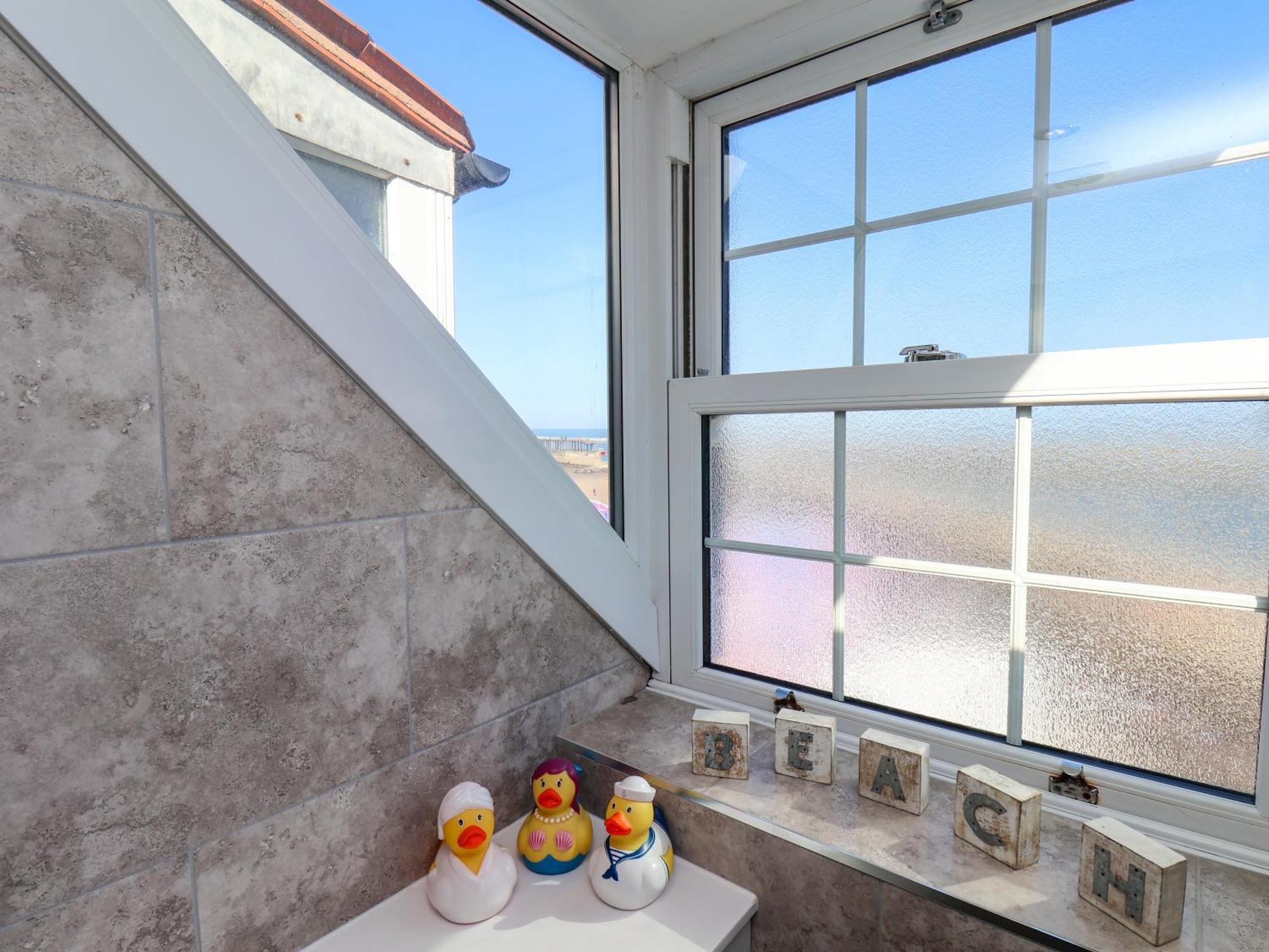 Beachfront Уитби Экстерьер фото